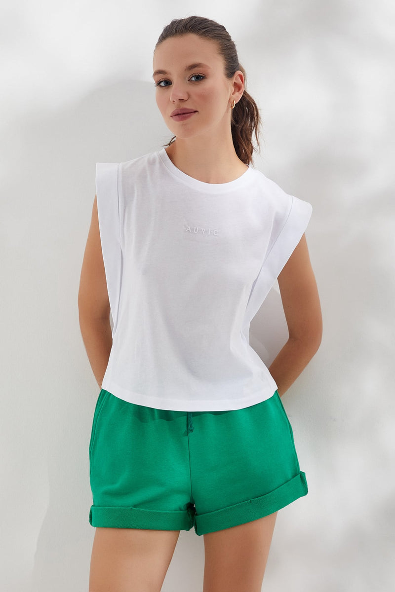 Beyaz Panel Detaylı AURIC Baskılı T-shirt