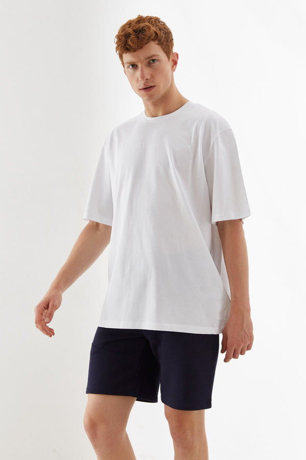 Beyaz Basic Oversize Nakışlı Erkek T-Shirt