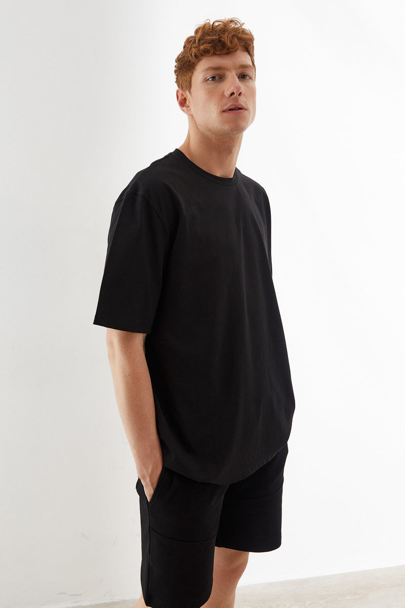 Siyah Basic Oversize Nakışlı Erkek T-Shirt